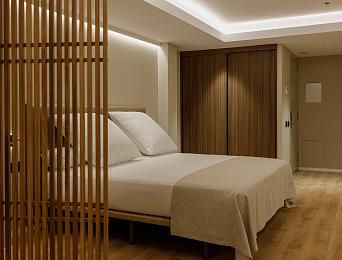 Signature room with jacuzzi