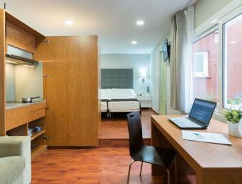 Chambre double avec cuisine