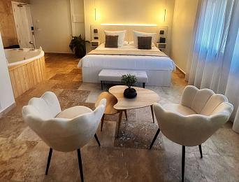 Junior Suite with Jacuzzi