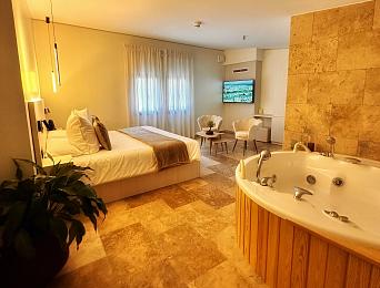 Junior Suite with Jacuzzi