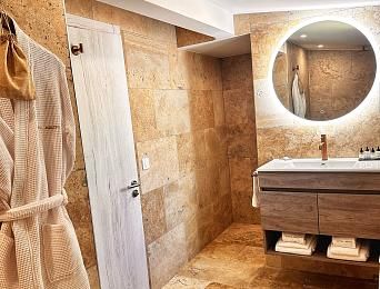 Junior Suite with Jacuzzi